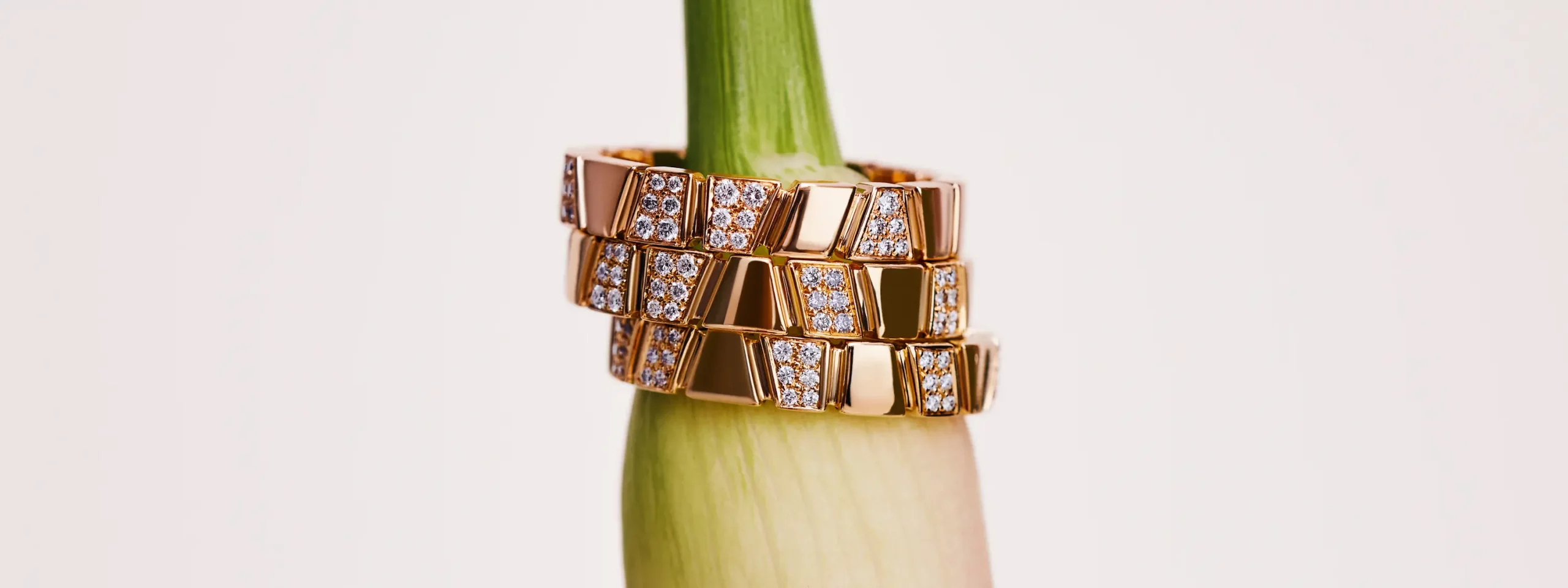 ethical-jewellery-gold-and-diamond-rings-loyal.e-Paris-4-scaled